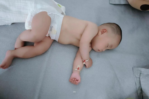 拉萨怀孕肚子撑的难受